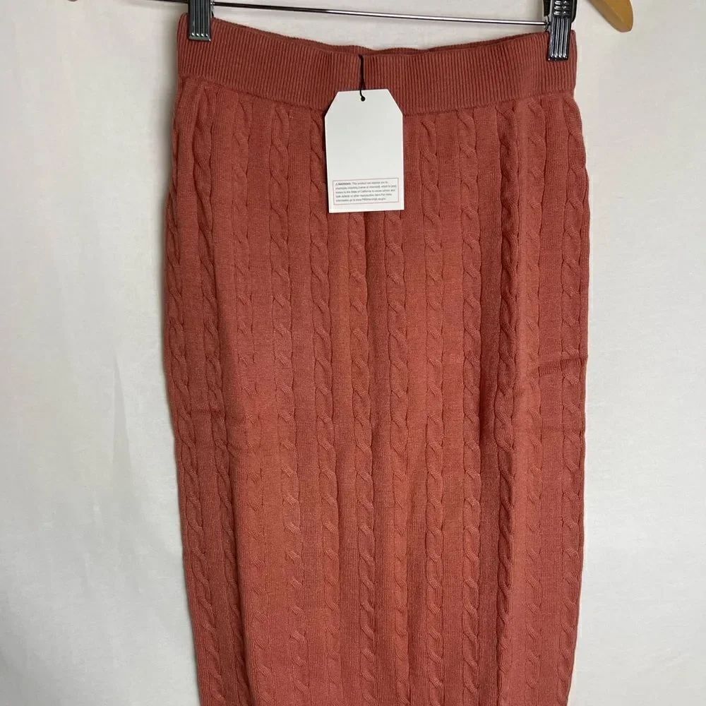 Cable Knit Skirt Set - Picture 10 of 15